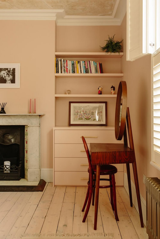 bedroom-farrow-ball-setting-plaster-vanity-table-nordroom