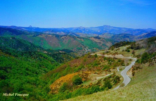 1547) Vélo sur les hauts plateaux de l'Ardèche