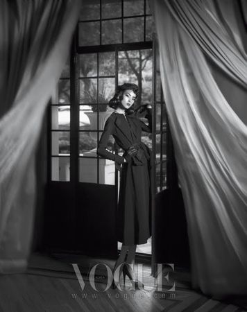 Sun_Fei_Fei___Vogue_Korea_July_2010___2