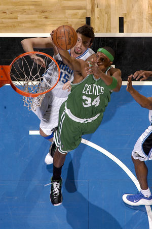 6fe8b00c79ded0a9a39699911fa9c61c_getty_82991484fm016_celtics_magic