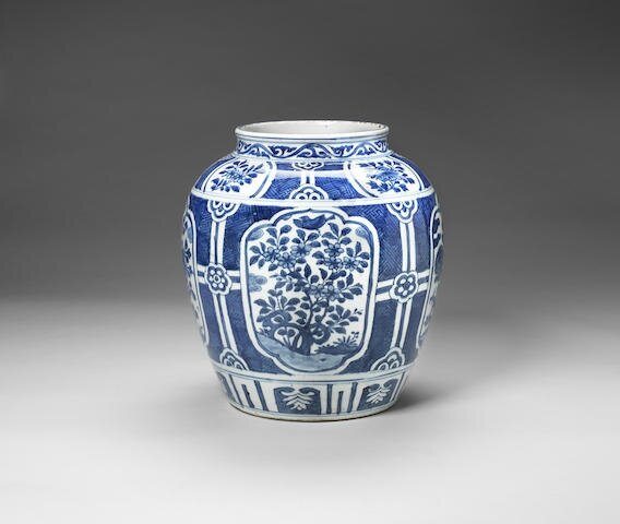 A large blue and white jar, Wanli