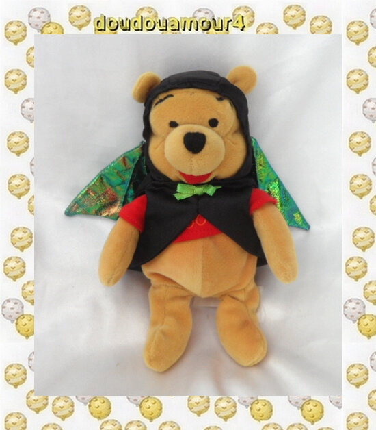 Doudou Peluche Winnie L'Ourson Déguisé En Chauve Souris Batman Disneyland Resort Disney