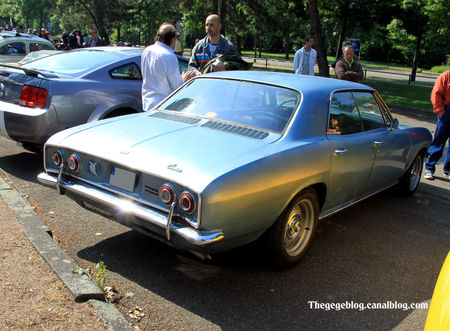 Chevrolet_corvair_500_hardtop_sedan_de_1965__Retrorencard_mai_2011__02