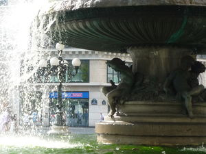 Fontaine_Palais_Royal_3