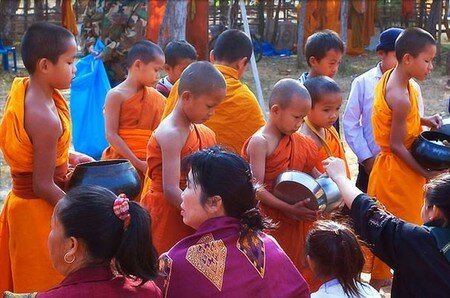 laos_religion_moines1