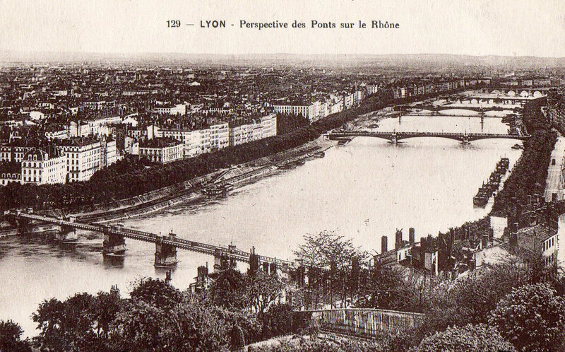 LYON-des ponts sur le Rhône