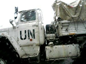 camion_UN_sous_la_pluie