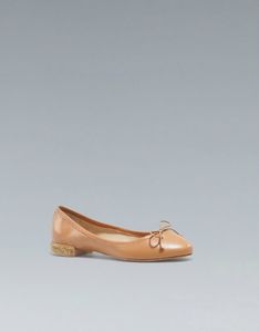 01 Zara - Studded heel ballerina