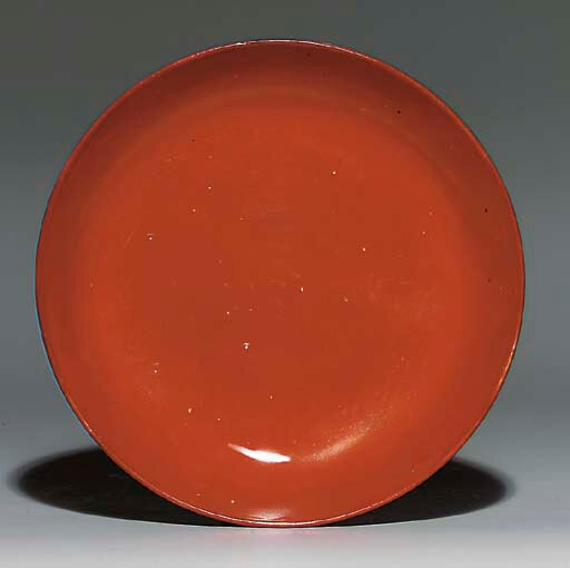 A coral-glazed dish, Wanli period (1573–1620)