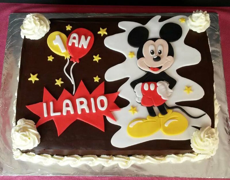 grand gâteau Mickey
