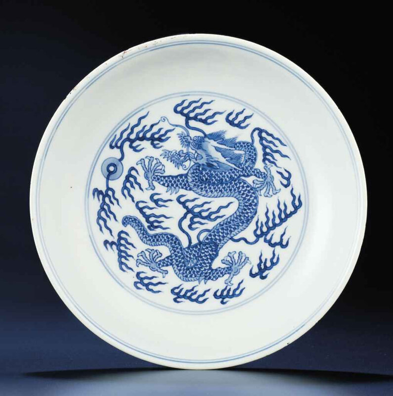 A blue and white 'dragon' dish, Qianlong six-character sealmark and of the period (1736-1795)
