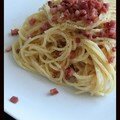 Spaghetti a la <b>carbonara</b>, ma façon de faire