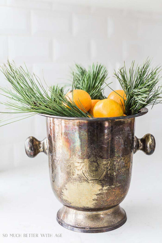 white-kitchen-oranges-pine-christmas-7