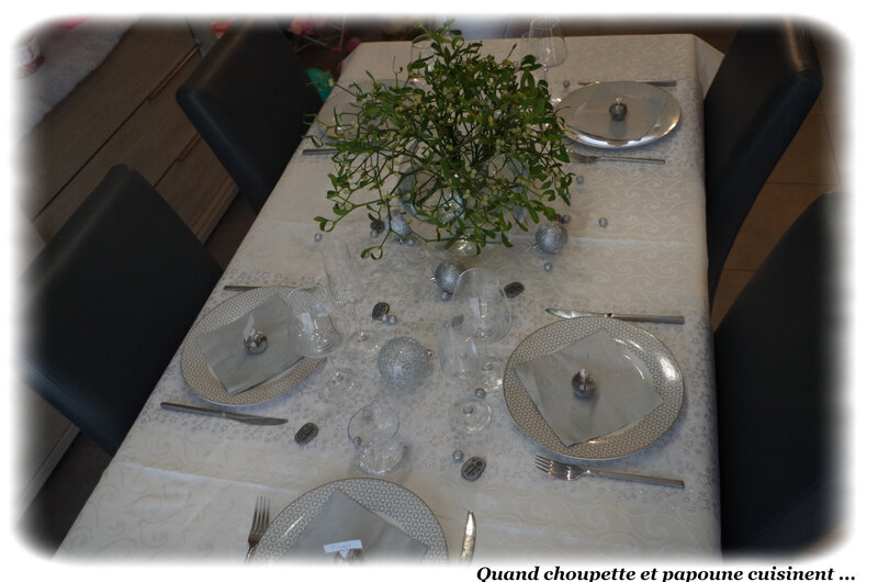 table du jour de l'an-3068