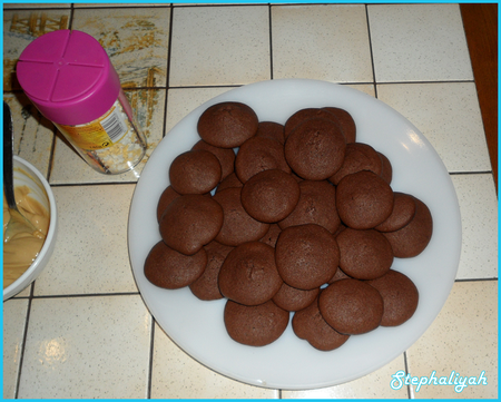 Whoopies_chocolat_caramel_et_beurre_de_cacahu_tes____26_novembre_2011