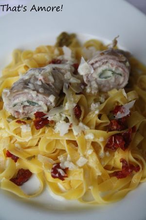 Saltimbocca con salsa alla crema e tagliatelle – Saltimbocca sauce à la crème et tagliatelles Saltimbocca con salsa alla crema e tagliatelle – Saltimbocca sauce à la crème et tagliatelles