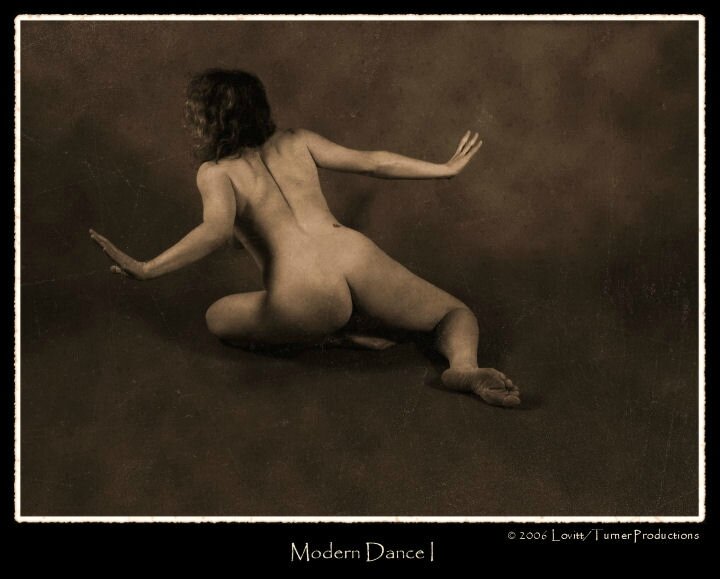 Modern_Dance_I_by_LovittGirl