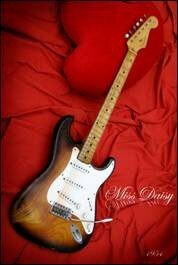 Fender_Stratocaster_1954_Miss_Daisy___Jean_Pierre_Danel