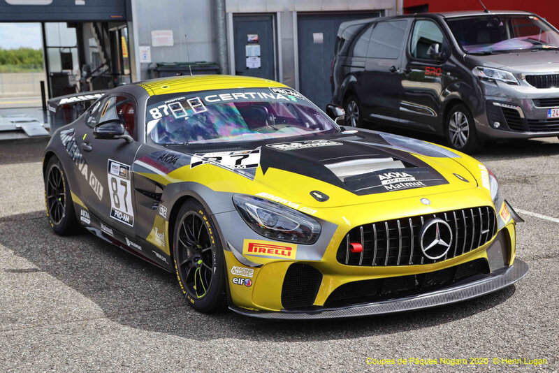 Mercedes AMG GT4