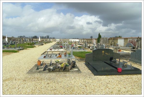 cimetière ballans