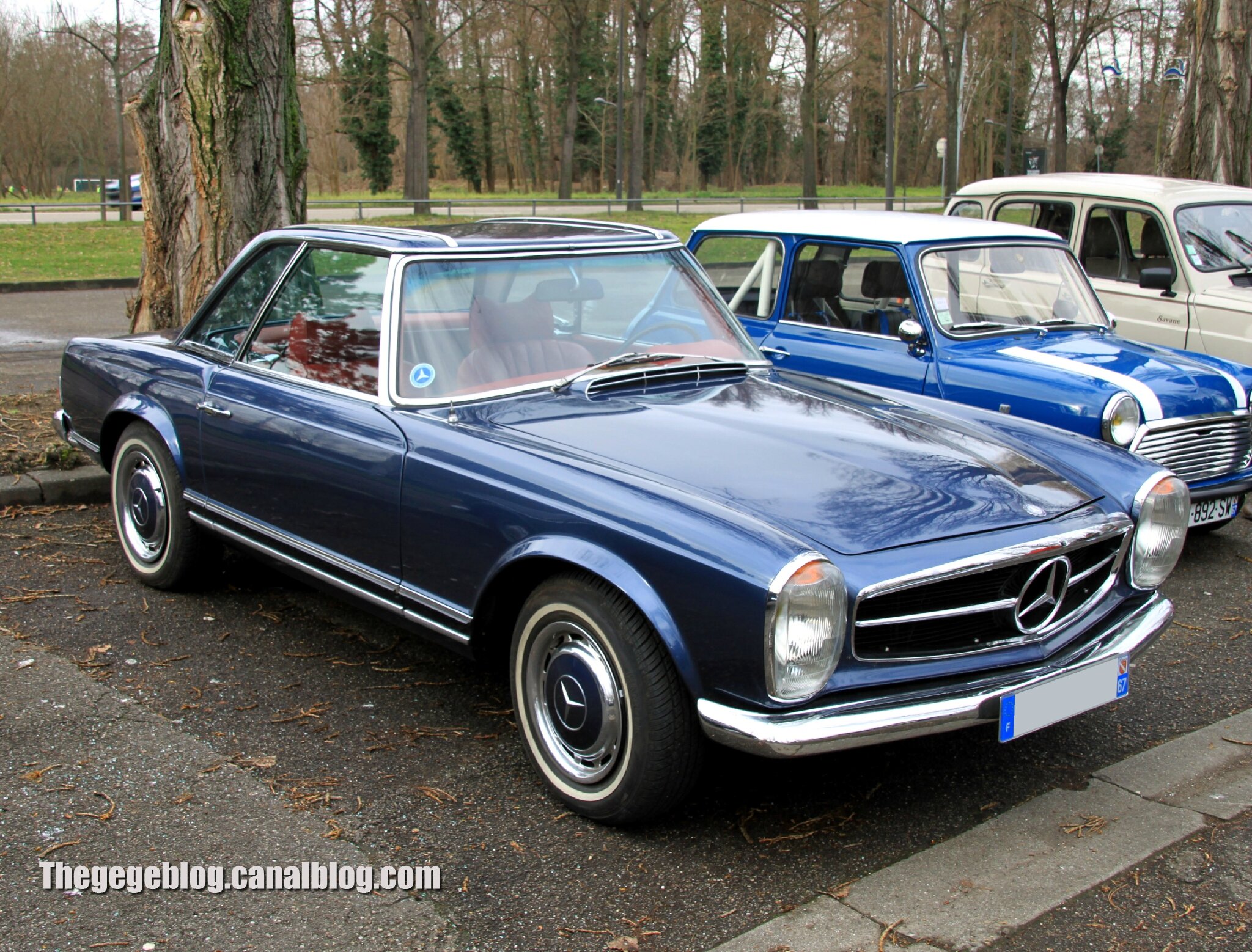 Mercedes 280 SL pagode (Retrorencard fevrier 2013) 01