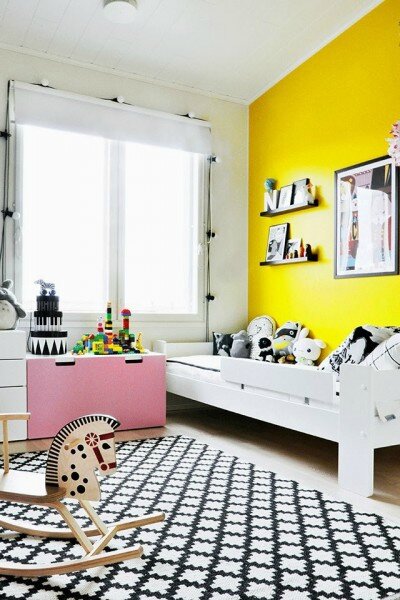 My-little-chambre-jaune-blanc-noir-6-400x600[1]