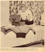 1951-MM_in_skirt-Lytess_home-mag-1951-05-movieland-3