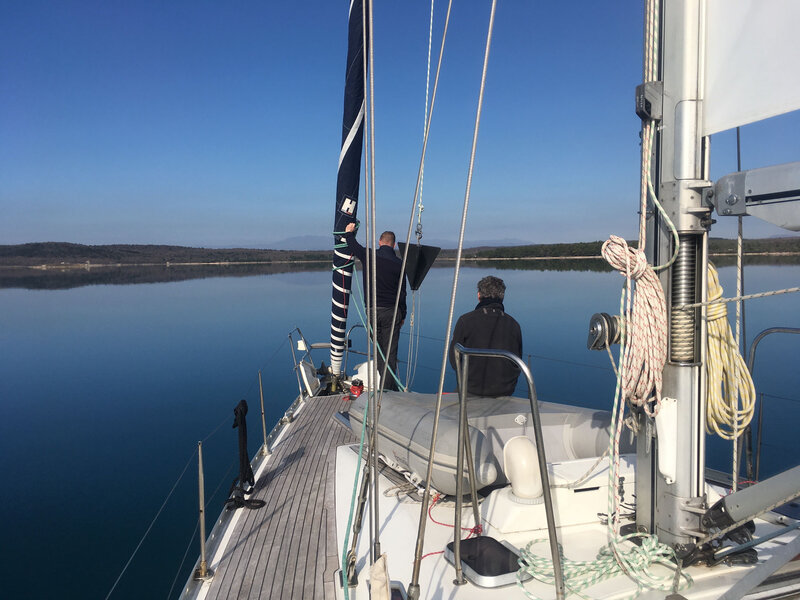 Baie de Klimno, Loïc et Sébastien lèvent l'ancre, 11 mars 2020