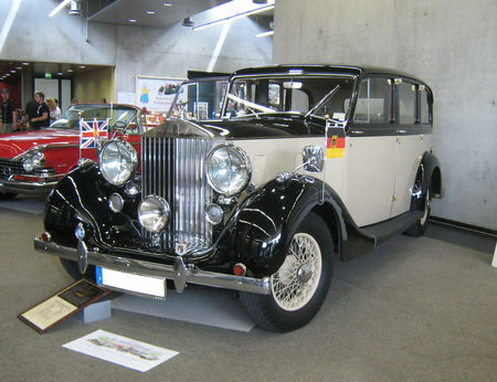 Rolls_Royce_wraith_1939__491_exemplaires__01