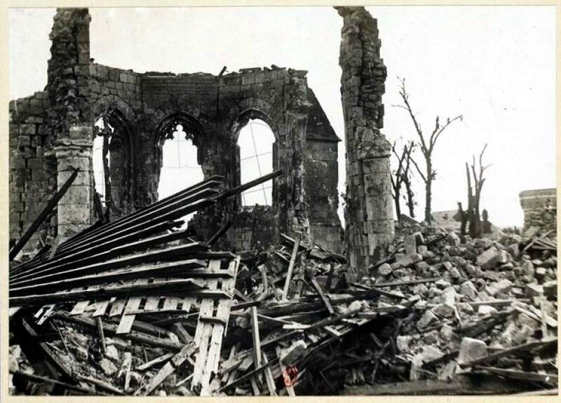 Somme ruines d une église