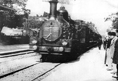 l-arrivee-du-train-en-gare-de-la-ciotat