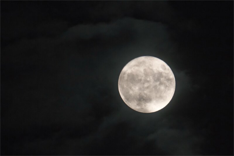 Lune 14% nuages 2 141116