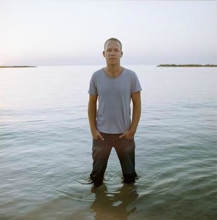 Avishai-Cohen_imagelarge