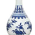 A blue <b>and</b> white ‘sanduo’ garlic-mouth bottle vase, <b>Daoguang</b> <b>seal</b> <b>mark</b> <b>and</b> <b>period</b> (1821-1850)