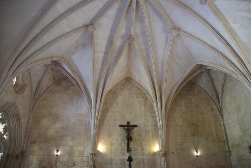 DSC09892-P-Batalha-Monastère Notre Dame de la Victoire-La salle des chapitres-La voûte étoilée