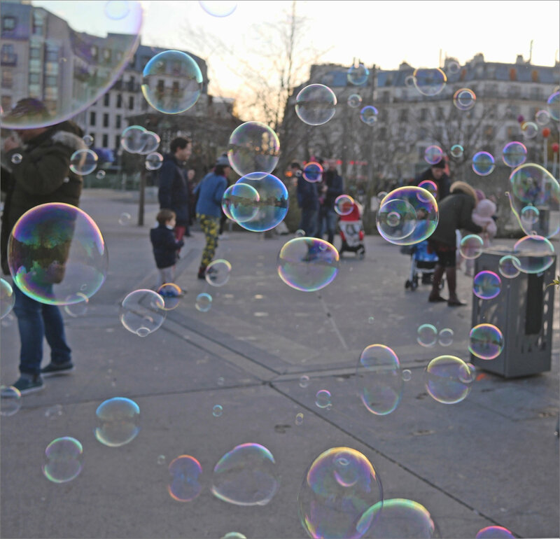 Paris 141219 lumix ym 141 bulles