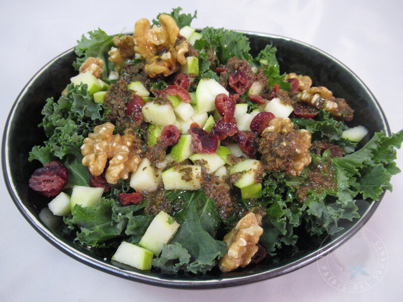 Salade chou kalé, pomme verte, cranberries