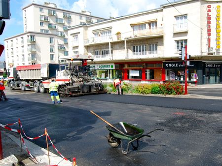 TRAVAUX HIRSON 2012 ACCESSIBILITE place Victoire Védé