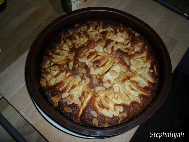 Gâteau au yaourt, pommes et noisettes -- 2