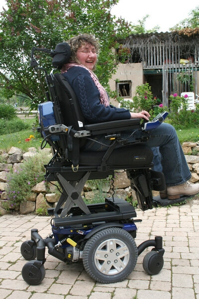 2014-05-06 Essai fauteuil Q6 Ultra (2) - Copie