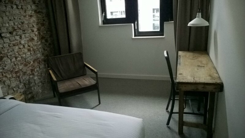 2014 0816-00 bis hotel room