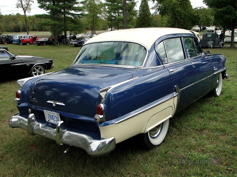 plymouth-savoy-sedan-1954-b