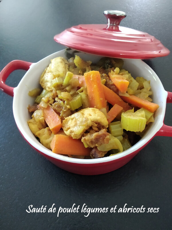 sauté de poulet légumes et abricots secs