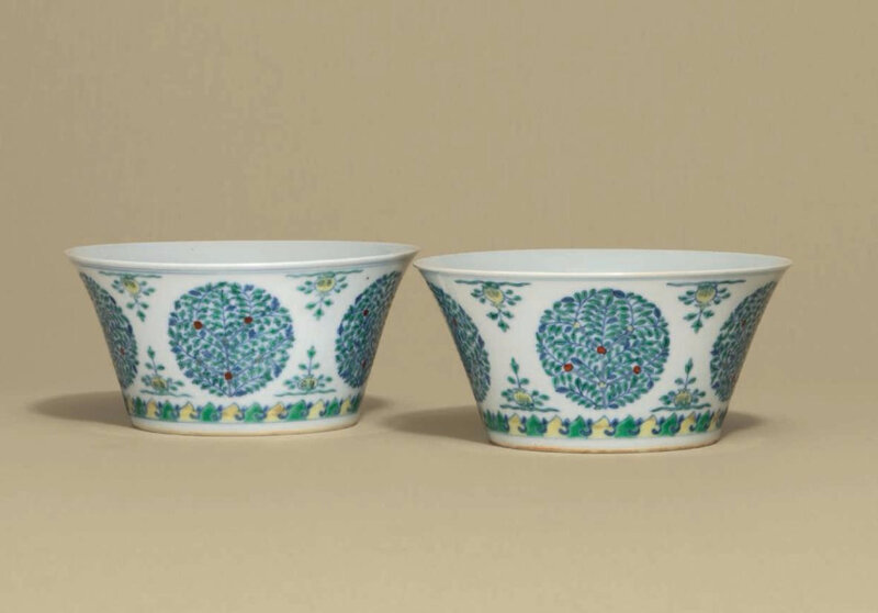 A pair of doucai 'medallion' bowls, Qianlong six-character seal marks in underglaze blue and of the period (1736-1795) 