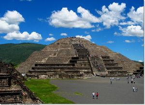 teotihuacan_pyramide_lune_ag