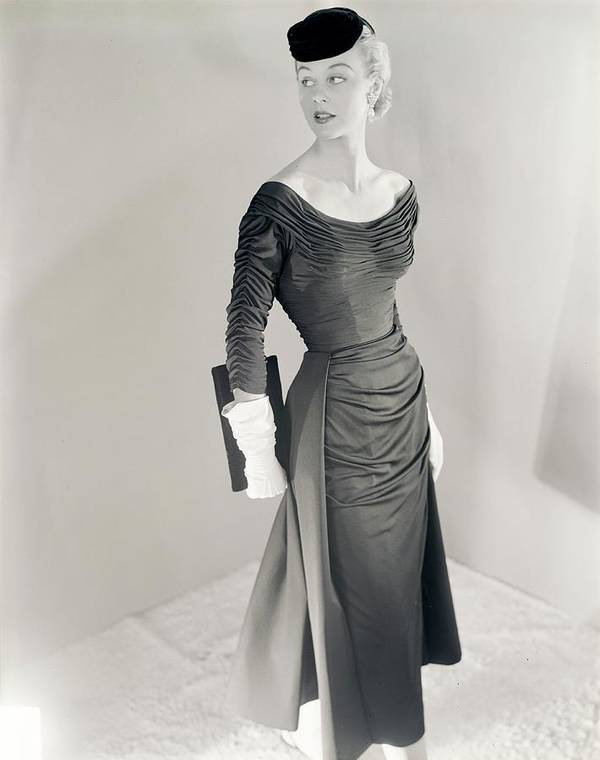 Ceil_Chapman-dress_ruched-1953-11-15-vogue-1