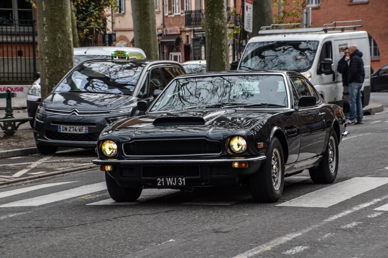 Aston Martin V8