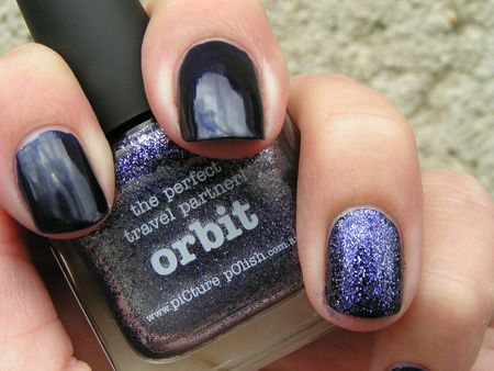 accent nail Orbit 011