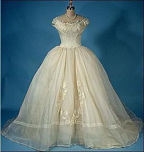 antique-wedding-dresses-2