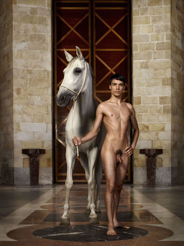 Erwin-Olaf-Tribute-to-Spanish-Art-Le-meneur-de-cheval